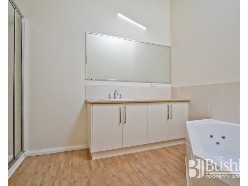 3/2A Carr Street, Kings Meadows TAS 7249