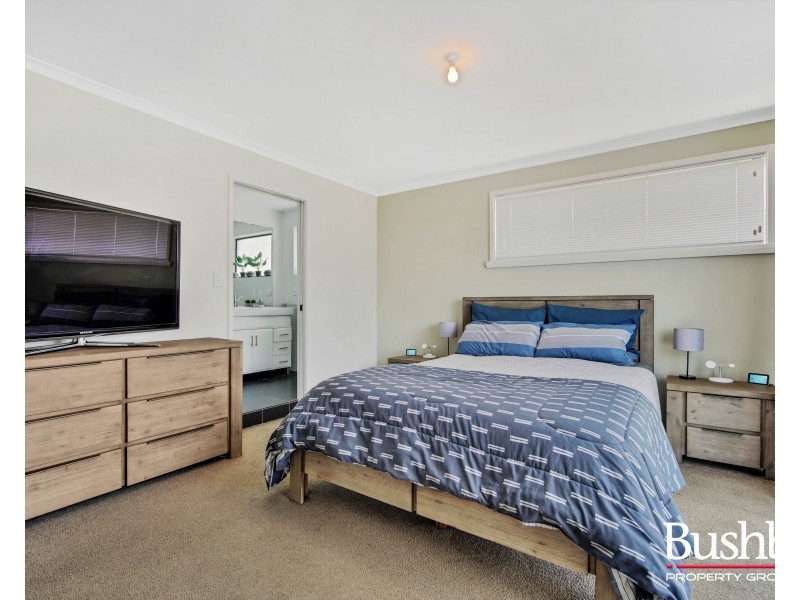 8 Rondora Court, Newnham TAS 7248