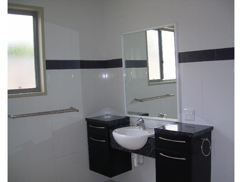 1/8 Albert Street, Youngtown TAS 7249