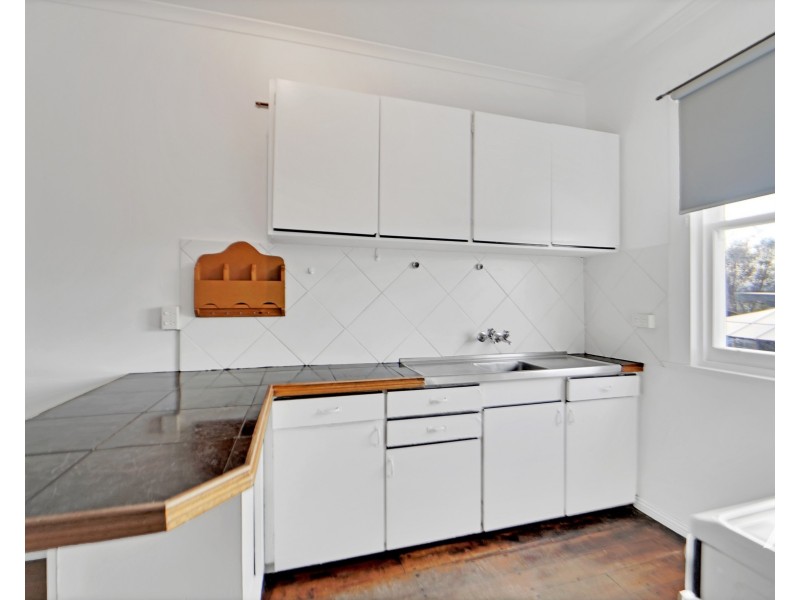 24 Bond Street, Kings Meadows TAS 7249