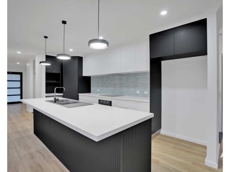 9 Garland Grove, Youngtown TAS 7249