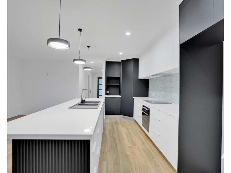 9 Garland Grove, Youngtown TAS 7249