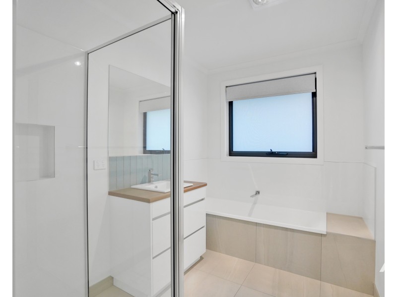 9 Garland Grove, Youngtown TAS 7249