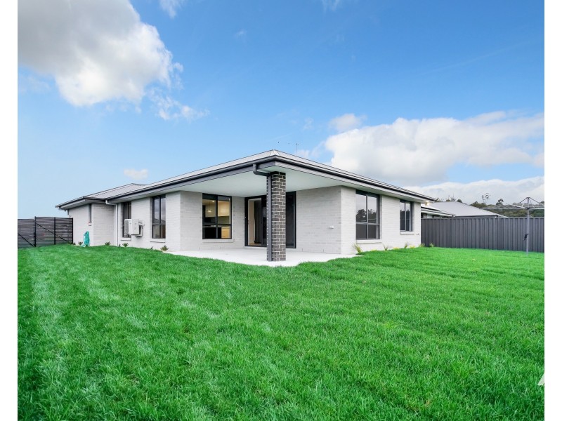 9 Garland Grove, Youngtown TAS 7249