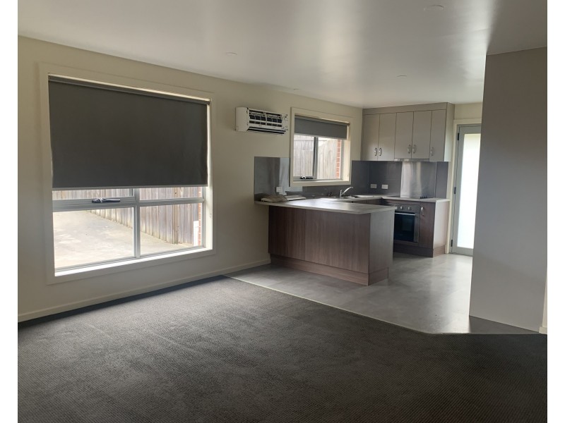 2/17 Johnston Road, St Leonards TAS 7250