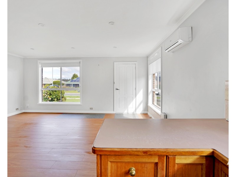 1/28 Las Vegas Drive, Prospect Vale TAS 7250