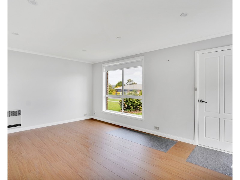 1/28 Las Vegas Drive, Prospect Vale TAS 7250