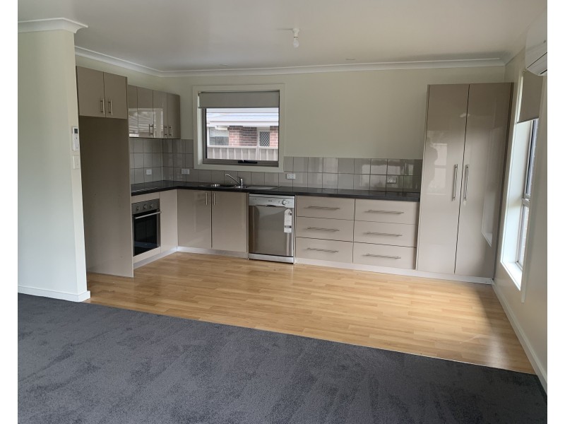 2/9 Phillip St, Perth TAS 7300