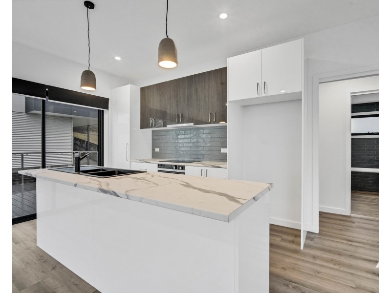 1/7-9 Malachi Court, Newnham TAS 7248