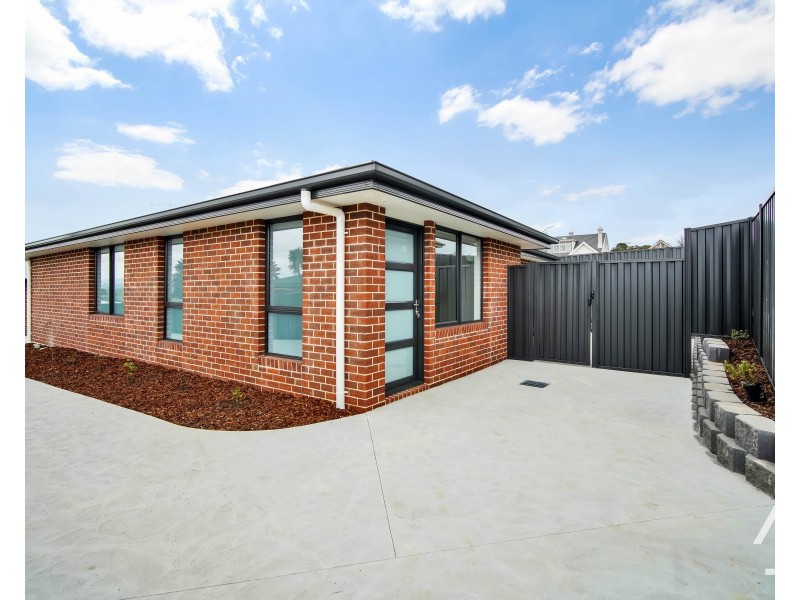 1/12 Garland Grove, Youngtown TAS 7249