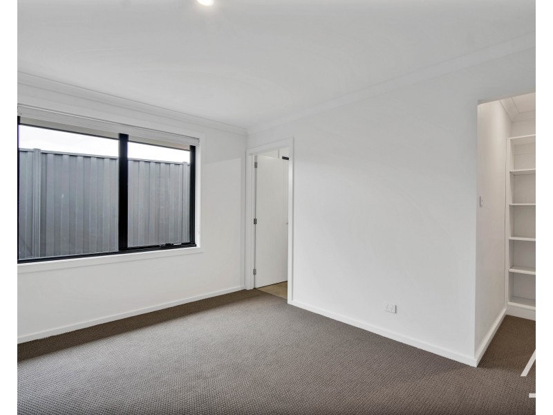 1/12 Garland Grove, Youngtown TAS 7249