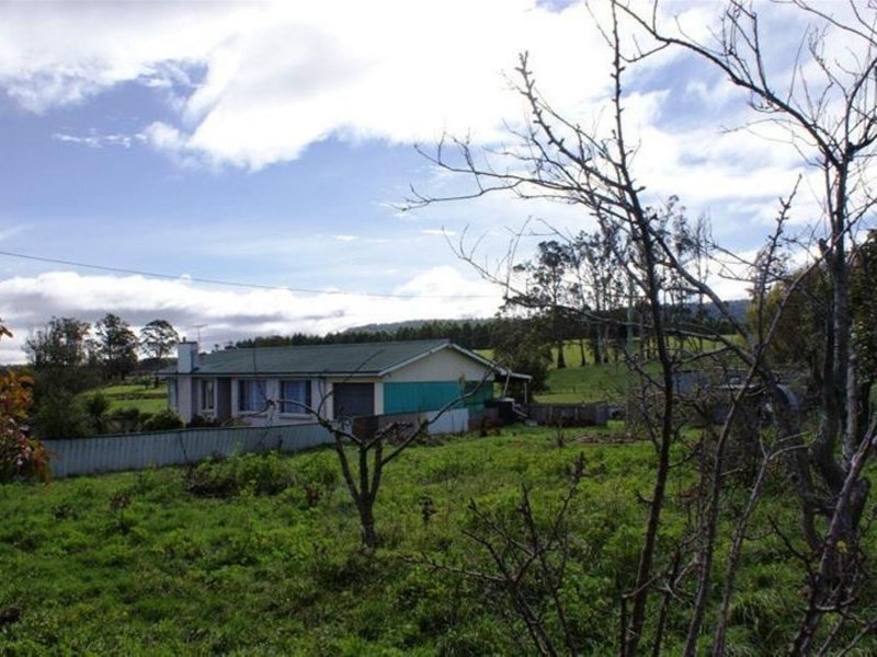 5284 Bass Highway, Deloraine TAS 7304
