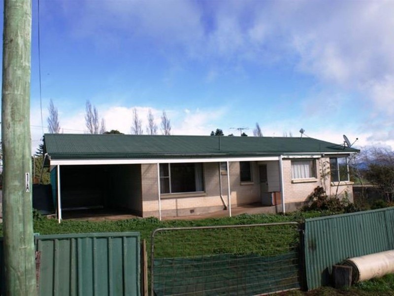 5284 Bass Highway, Deloraine TAS 7304