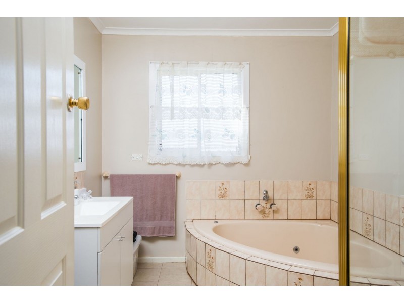 72 Meander Valley Road, Westbury TAS 7303