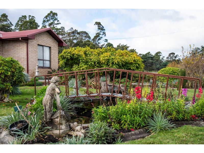 5588 Bass Highway, Elizabeth Town TAS 7304