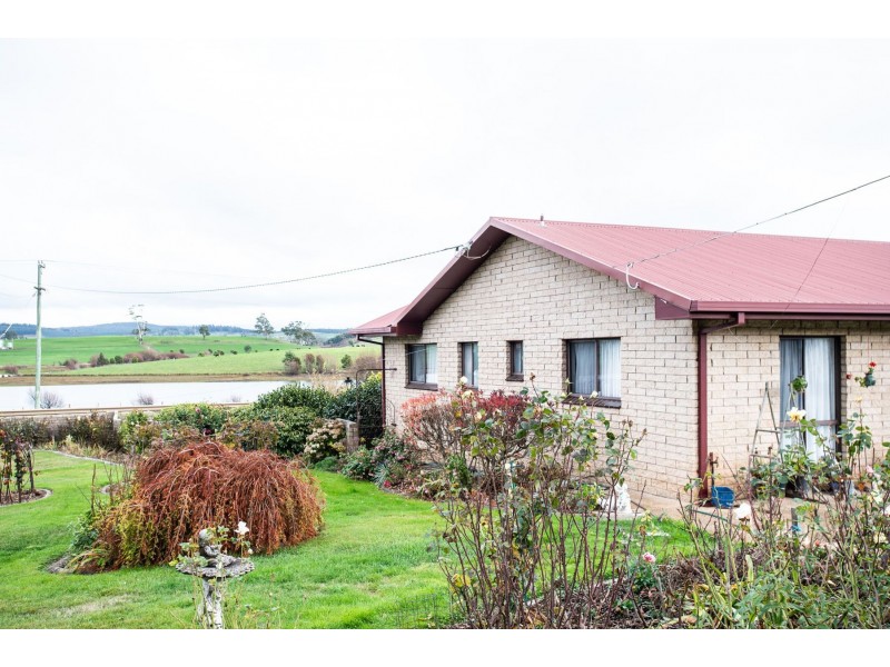 5588 Bass Highway, Elizabeth Town TAS 7304