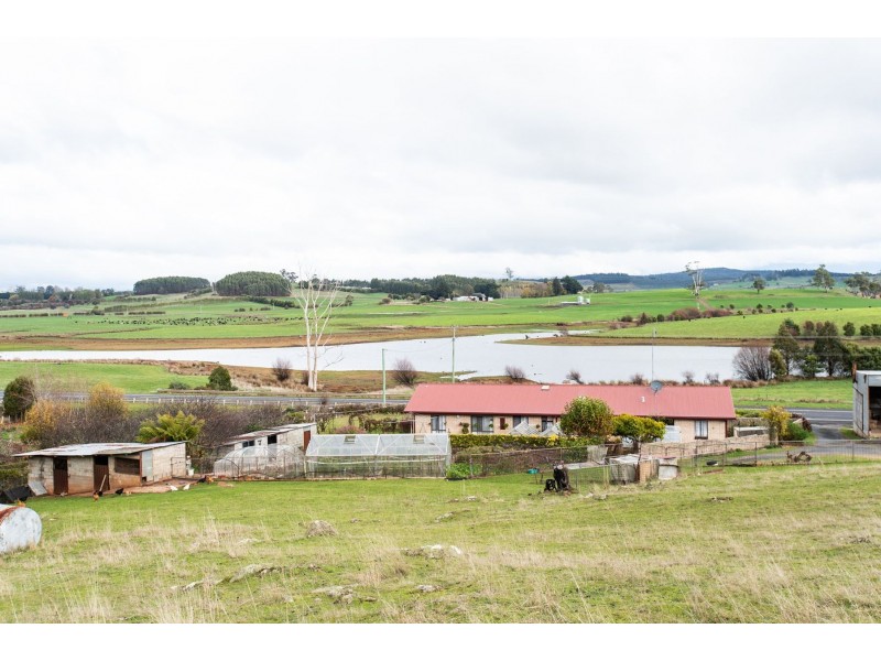 5588 Bass Highway, Elizabeth Town TAS 7304