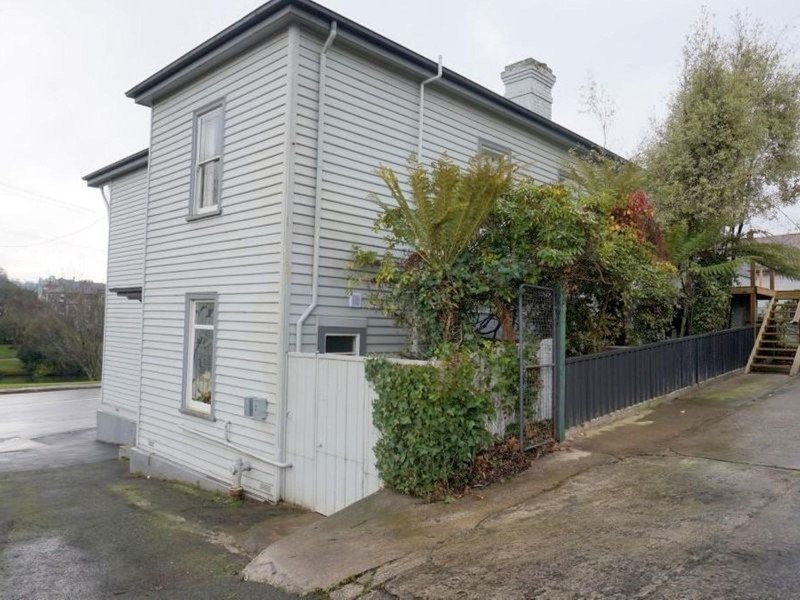 1/8 East Parade, Deloraine TAS 7304