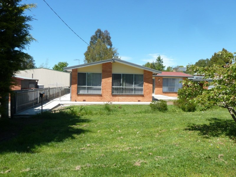16 Tower Hill Street, Deloraine TAS 7304