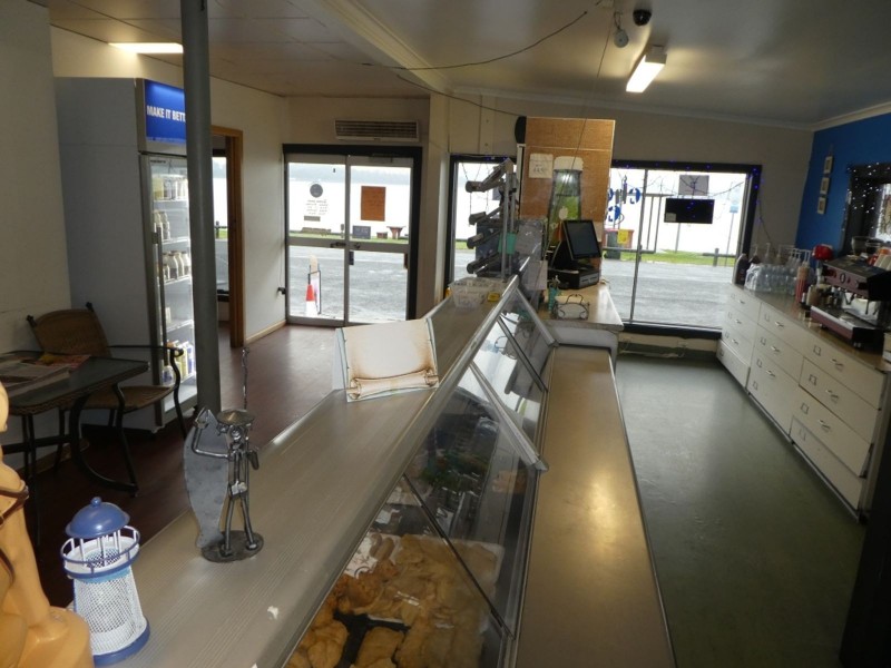 9 Esplanade, Beauty Point TAS 7270