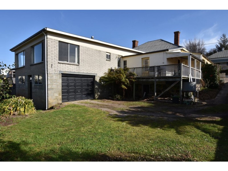 17 West Barrack Street., Deloraine TAS 7304