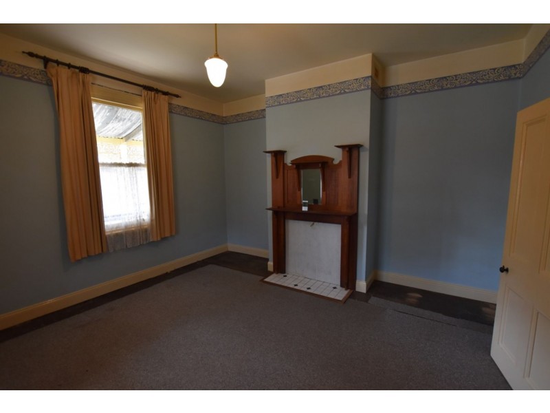 17 West Barrack Street., Deloraine TAS 7304