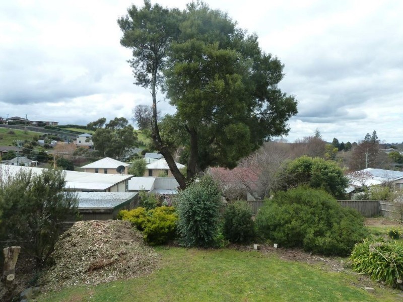 17 West Barrack Street., Deloraine TAS 7304