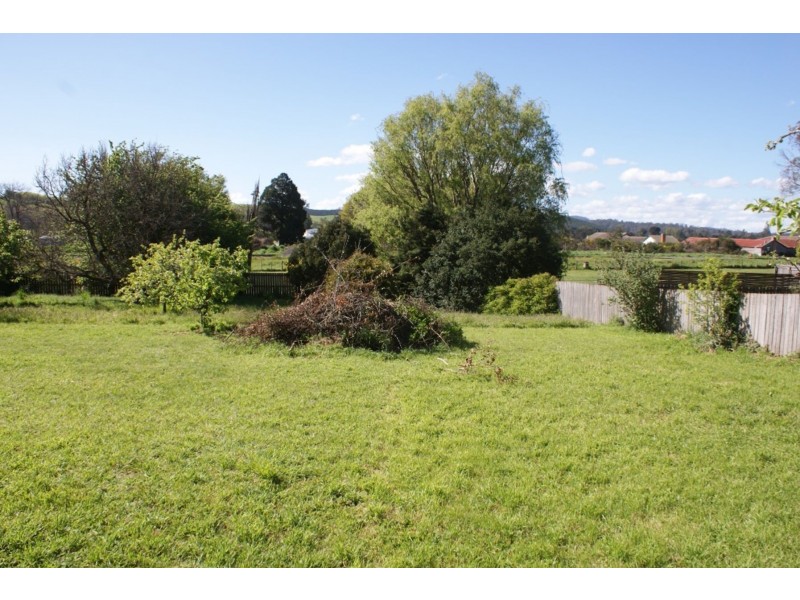 8 Grigg Street, Deloraine TAS 7304