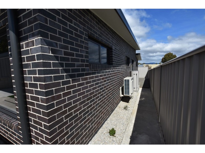 2/39 Parsonage St, Deloraine TAS 7304