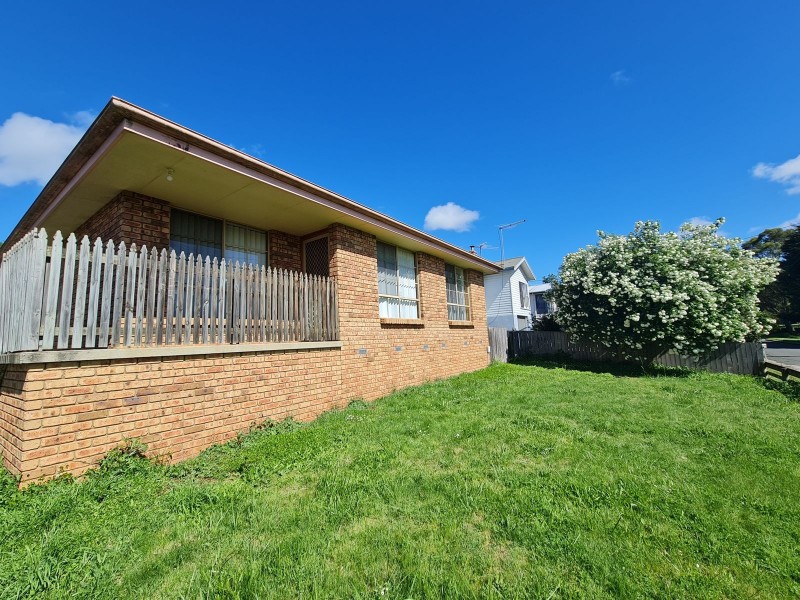 1/4. Bonney Street, Deloraine TAS 7304
