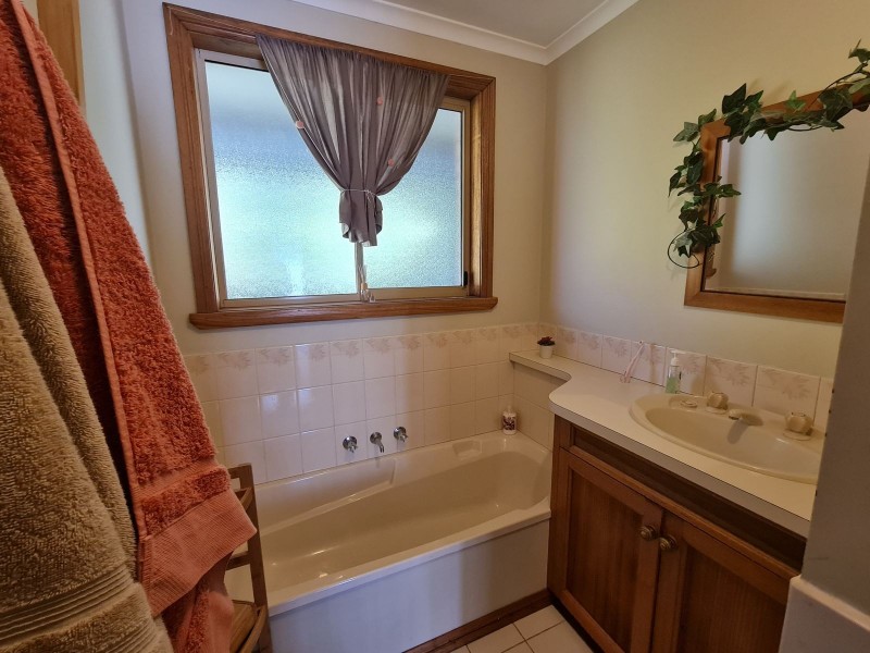 1/4. Bonney Street, Deloraine TAS 7304