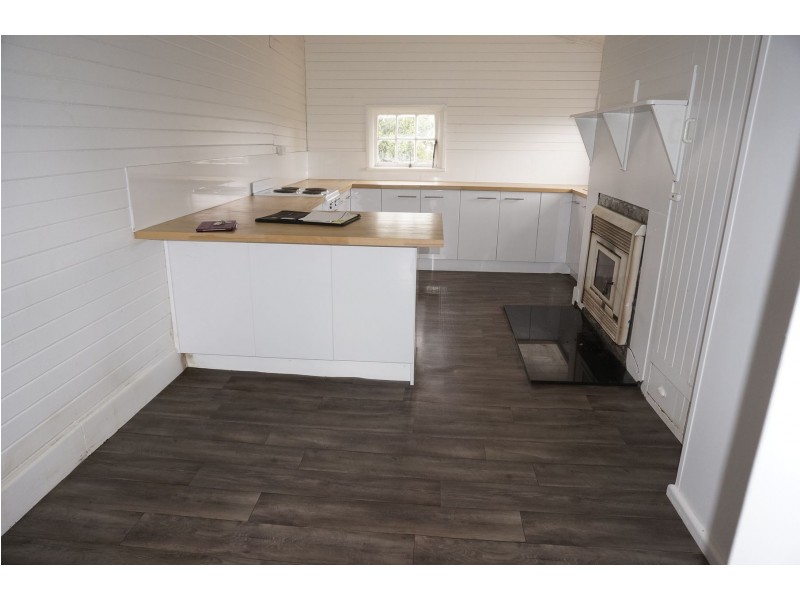 21 Grant. Street, Fingal TAS 7214