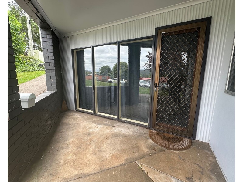 2/9 West Church Street, Deloraine TAS 7304