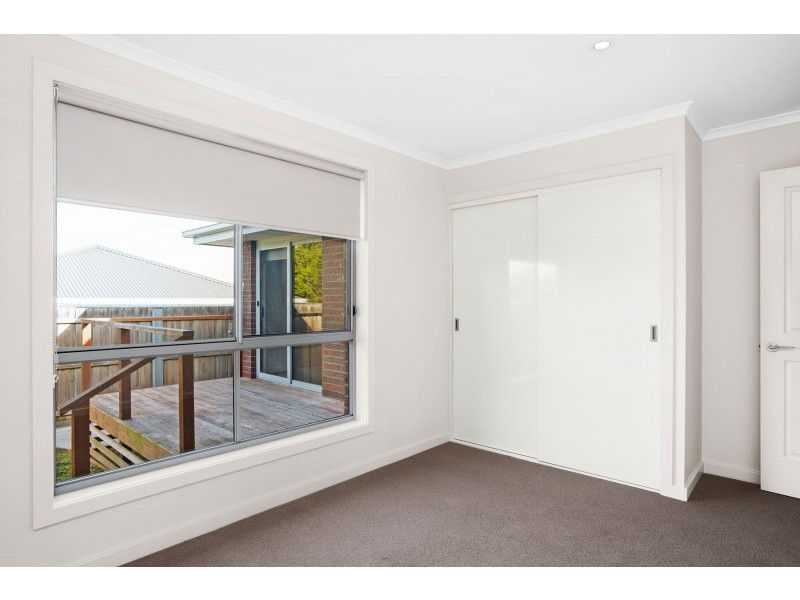 2/16 Andros Place, Legana TAS 7277