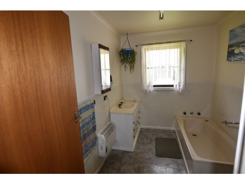 125 Wadleys Rd, Reedy Marsh TAS 7304