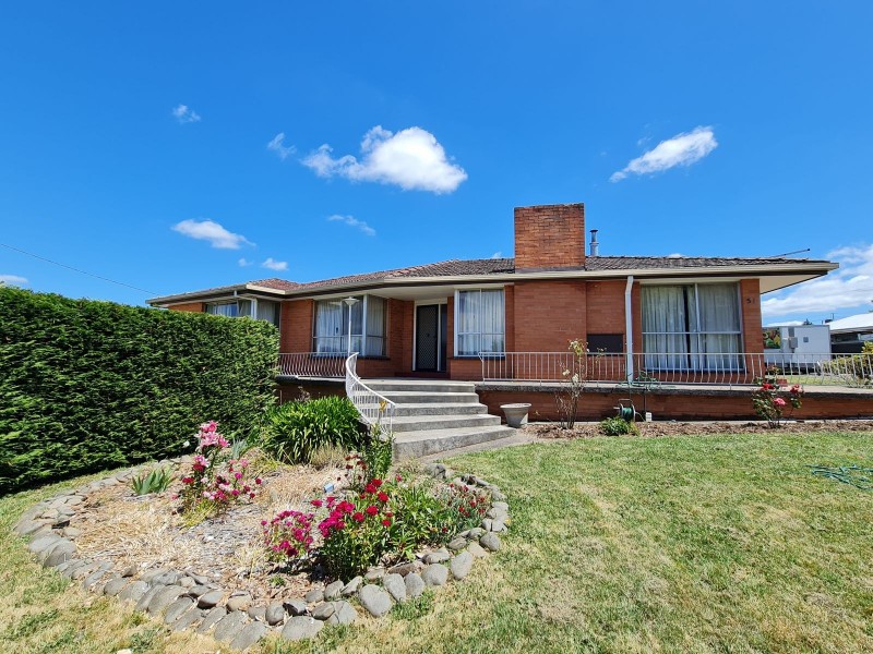 51 Beefeater St, Deloraine TAS 7304