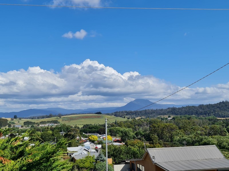 51 Beefeater St, Deloraine TAS 7304