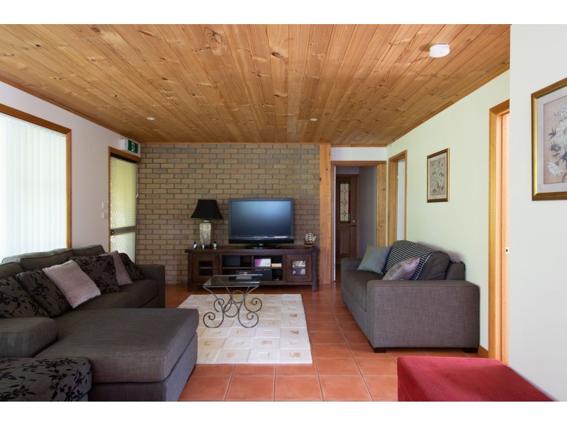 168 Main Road, Exeter TAS 7275