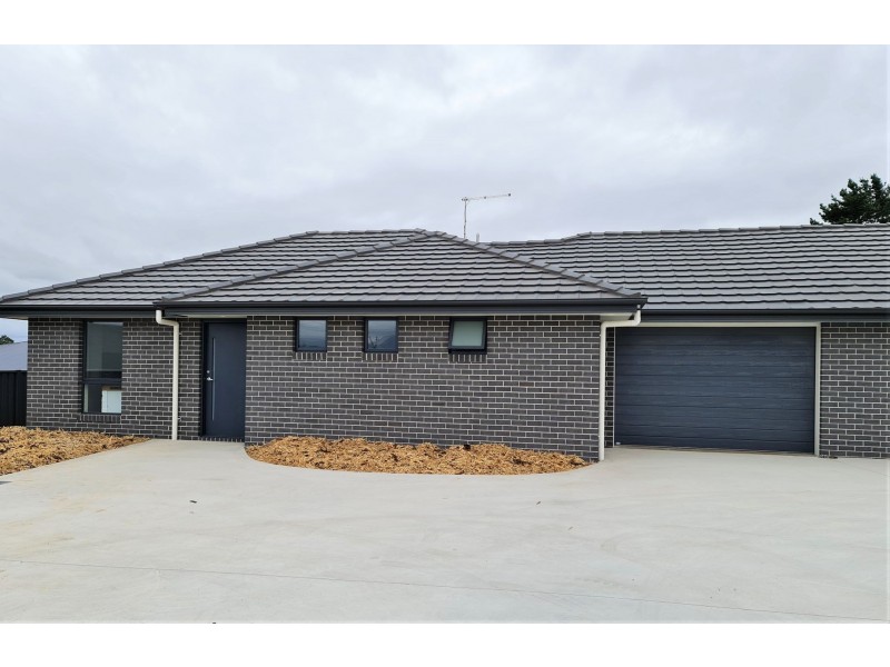 3/2 Nutt St, Deloraine TAS 7304