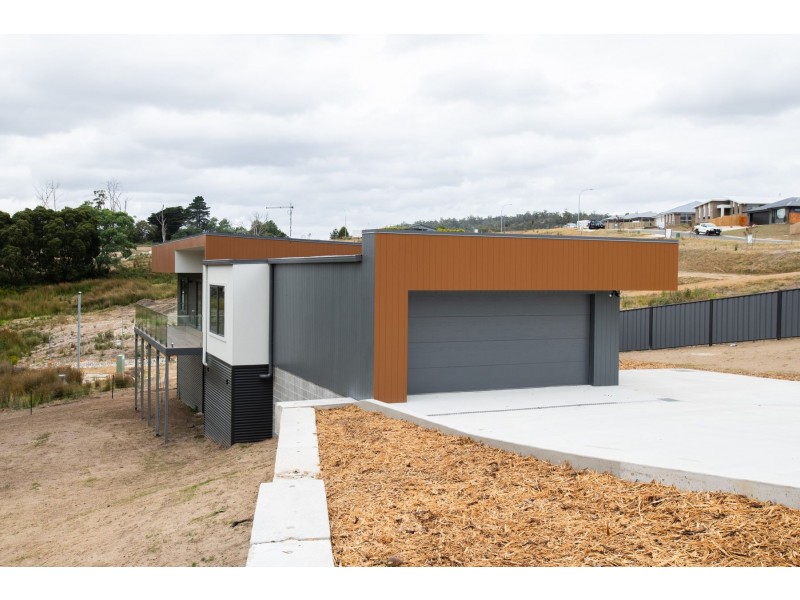 2/15 Wildmore Crescent, Exeter TAS 7275