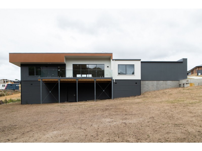 2/15 Wildmore Crescent, Exeter TAS 7275