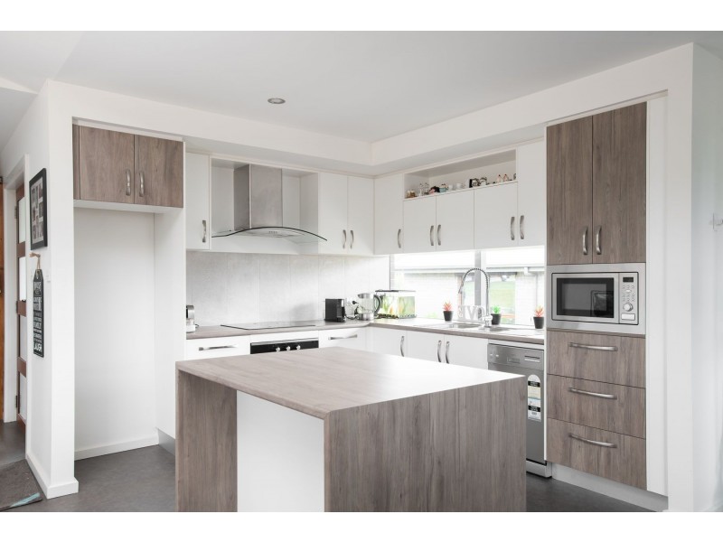 64 West Barrack St, Deloraine TAS 7304