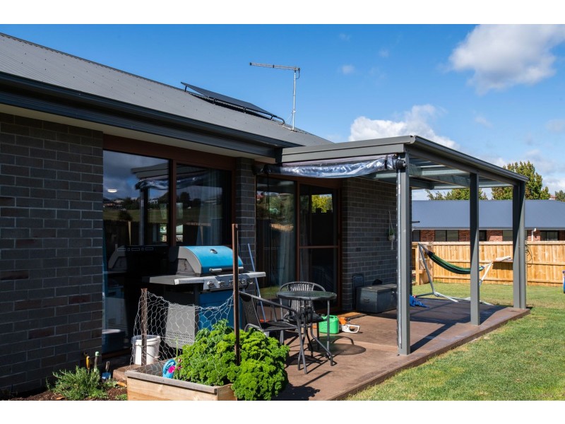 64 West Barrack St, Deloraine TAS 7304