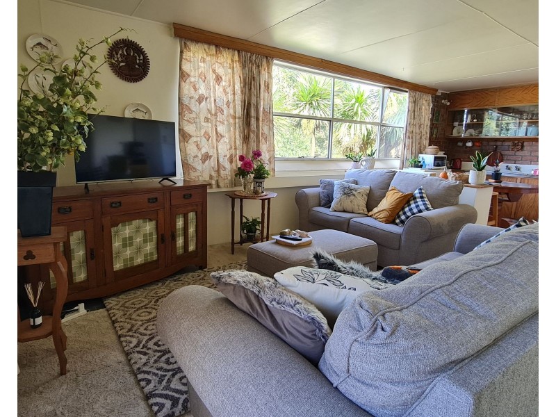 Flat 14A Emu Bay Rd, Deloraine TAS 7304
