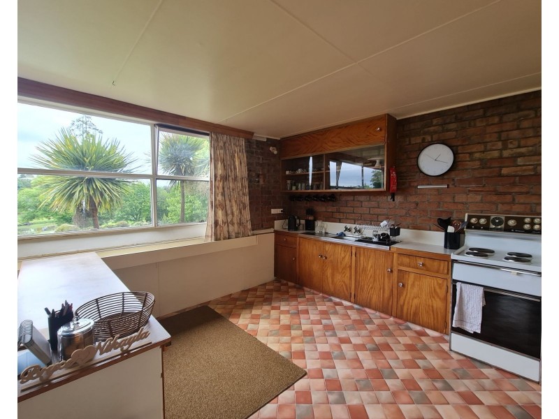 Flat 14A Emu Bay Rd, Deloraine TAS 7304
