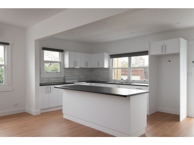 8 Grigg St., Deloraine TAS 7304