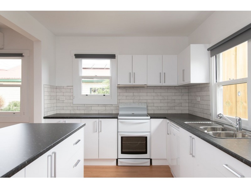 8 Grigg St., Deloraine TAS 7304