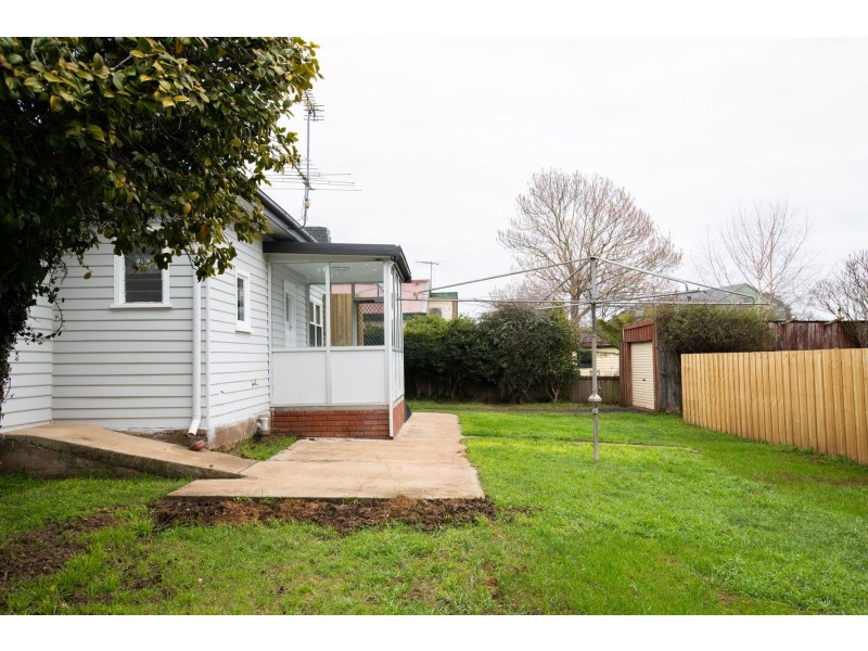 8 Grigg St., Deloraine TAS 7304