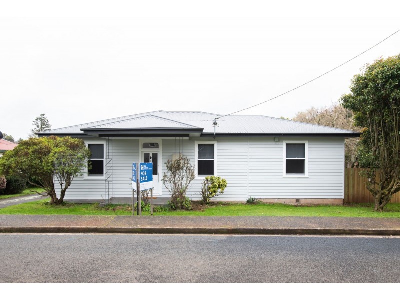 8 Grigg St., Deloraine TAS 7304