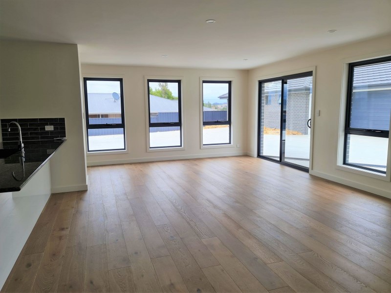 2/2 Nutt St, Deloraine TAS 7304